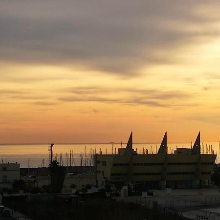 Grande, Vista Mare A 2 Passi Dalla Spiaggia Lido di Ostia Exterior photo
