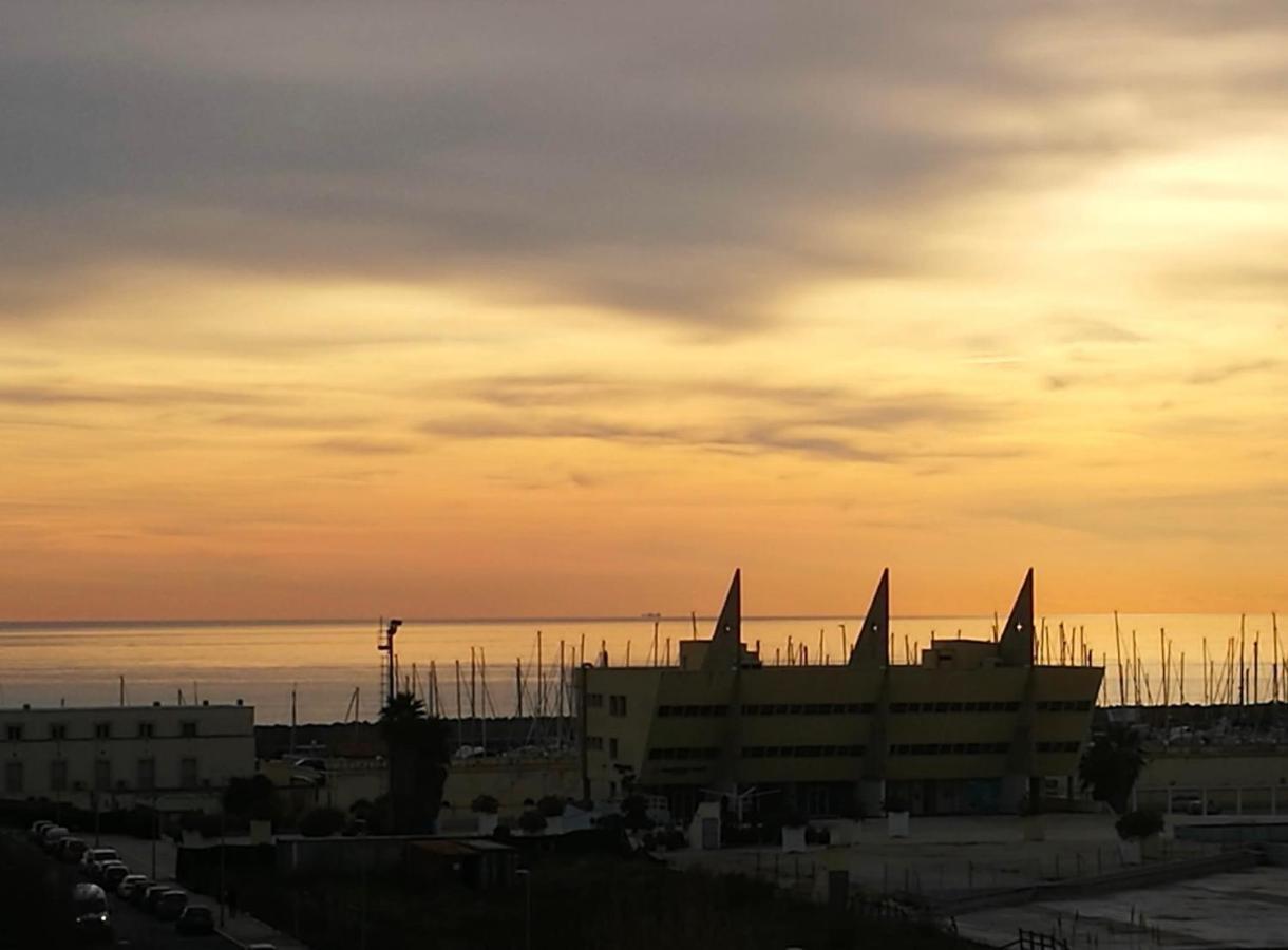 Grande, Vista Mare A 2 Passi Dalla Spiaggia Lido di Ostia Exterior photo